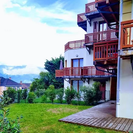 3 Bed Apt,central Location, Parking, Garden, 6 Pax *