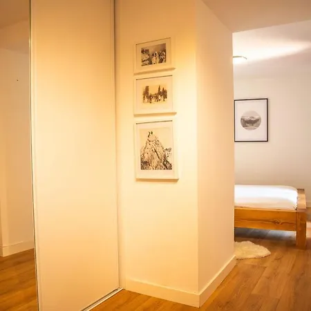 3 Bed Apt,central Location, Parking, Garden, 6 Pax * Saint-Gervais-les-Bains