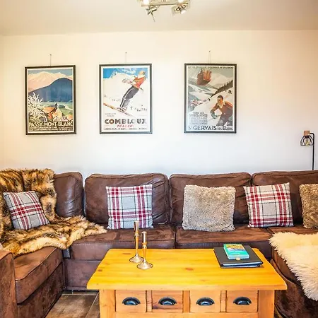 Διαμέρισμα 3 Bed Apt,central Location, Parking, Garden, 6 Pax